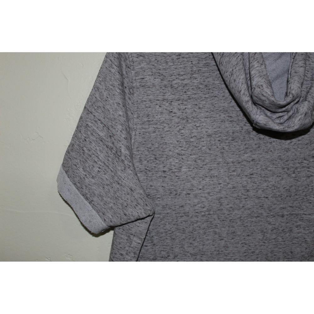 under armour hoodie L gray basketball logo short sleeve loose kangaroo pocket